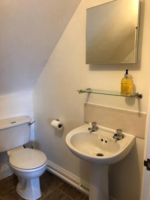 Stunning Apartment In The Heart Of Broadway 브로드웨이 외부 사진
